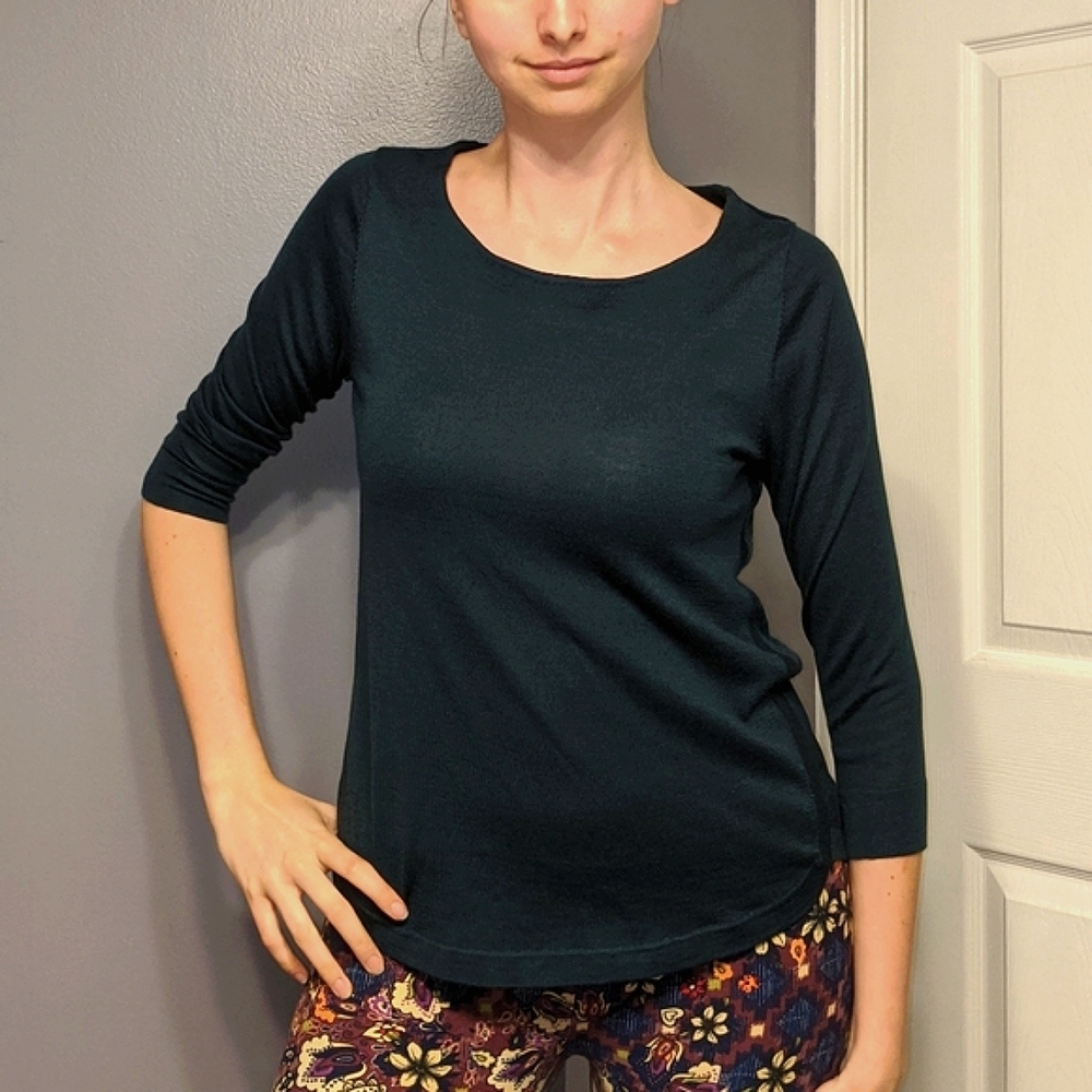 Ann Taylor LOFT Sz S lightweight sweater